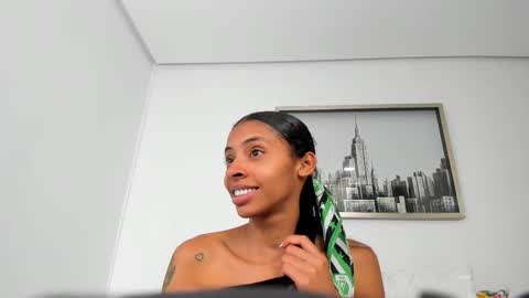 sarah_ashbourne online show from 12-20-25, 03:30