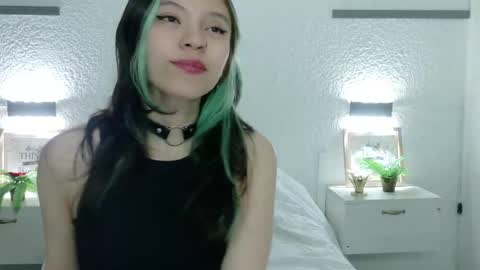 Sarah online show from 05-28-26, 01:19