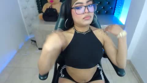 Sara online show from 10-07-25, 02:09