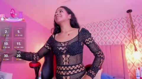 SARAH KEYS  online show from 10-17-25, 03:42