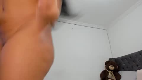 Sarah Marquez  online show from 10-01-25, 09:32