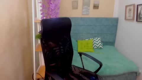 Snapshot of sarah_ramirez777 chatting on 01-29-25, 12:01 Sarah Ramirez online show from 01-29-25, 12:01