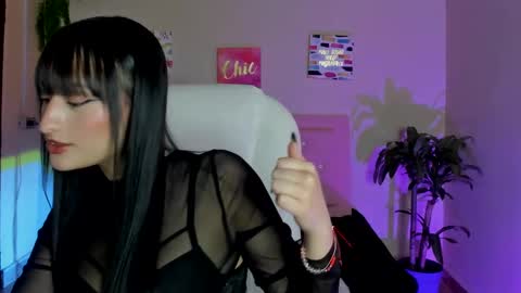 Snapshot of sarah_ramirez777 chatting on 02-06-25, 12:37 Sarah Ramirez online show from 02-06-25, 12:37