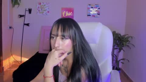 Snapshot of sarah_ramirez777 chatting on 02-18-25, 02:27 Sarah Ramirez online show from 02-18-25, 02:27