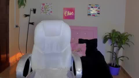 Snapshot of sarah_ramirez777 chatting on 02-19-25, 02:44 Sarah Ramirez online show from 02-19-25, 02:44