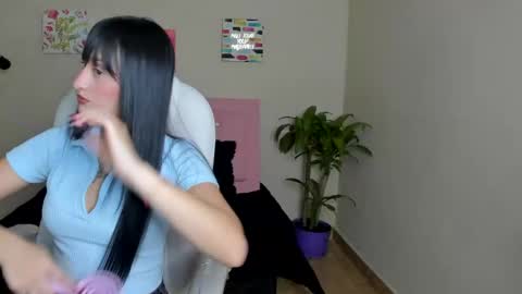 Snapshot of sarah_ramirez777 chatting on 02-25-25, 12:03 Sarah Ramirez online show from 02-25-25, 12:03
