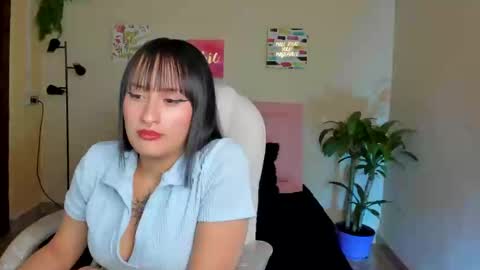 Snapshot of sarah_ramirez777 chatting on 02-25-25, 09:24 Sarah Ramirez online show from 02-25-25, 09:24