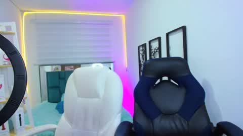Snapshot of sarah_ramirez777 chatting on 09-19-25, 12:02 Sarah Ramirez online show from 09-19-25, 12:02