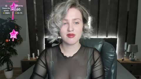 Sarah online show from 12-02-24, 01:03