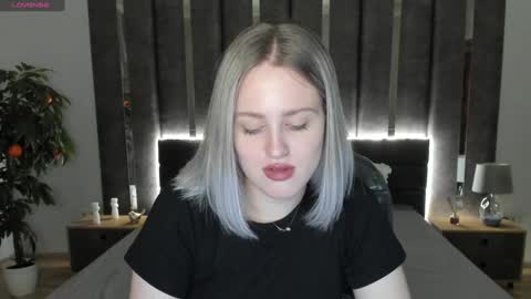 Sarah online show from 12-07-24, 01:14