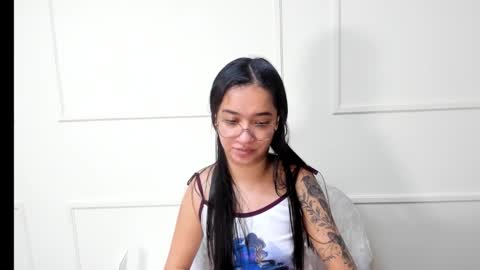 Snapshot of sarah_stone15 chatting on 03-05-26, 04:58 Sarah online show from 03-05-26, 04:58