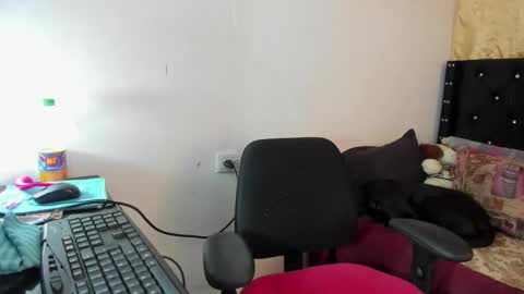 Sarah online show from 09-30-25, 05:29