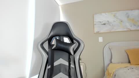 sarahI miss you guys online show from 01-04-25, 02:25