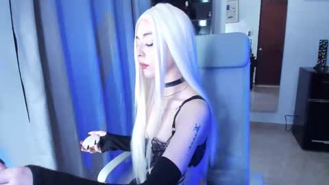 Sarah online show from 11-22-25, 09:41