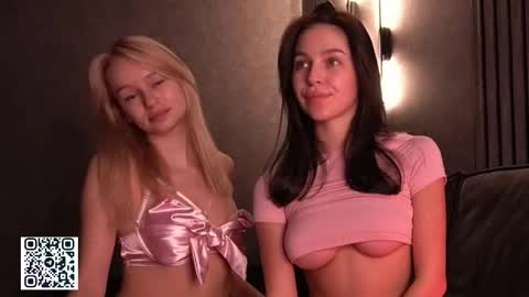 Sarah online show from 09-14-25, 05:23