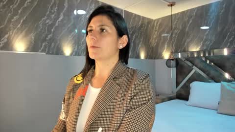 Sarah Deyvis online show from 12-26-24, 08:00