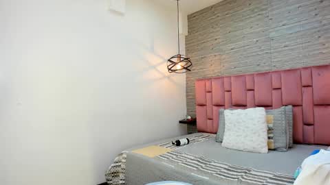 Sarah Deyvis online show from 02-11-25, 04:46