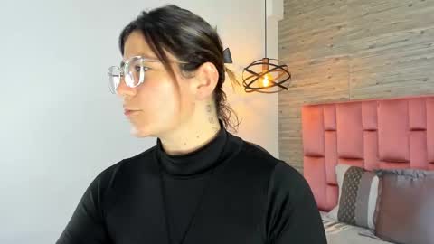 Sarah Deyvis online show from 10-07-25, 07:44