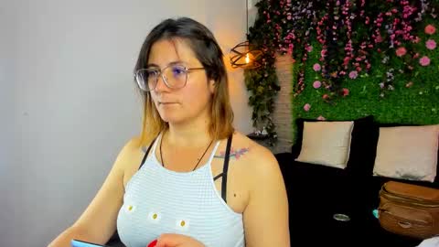 Sarah Deyvis online show from 11-08-25, 02:50