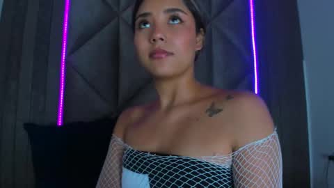 Snapshot of sarahevans__ chatting on 03-06-25, 02:51 Sarah Evans online show from 03-06-25, 02:51