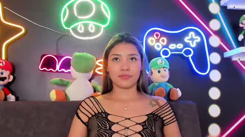 Snapshot of sarahevans__ chatting on 03-11-25, 05:49 Sarah Evans online show from 03-11-25, 05:49