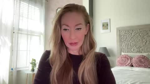 Sarah online show from 04-30-26, 05:52