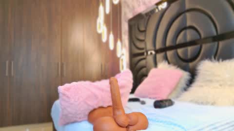 Sarah online show from 02-17-25, 02:26