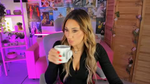 Divine Sarah NONUDE model online show from 12-21-24, 02:26