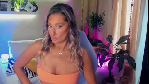 Divine Sarah NONUDE model online show from 06-26-26, 07:24