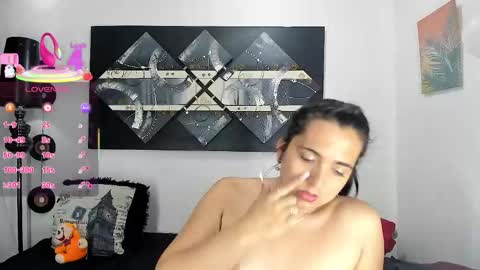 Snapshot of sarahjey chatting on 02-10-26, 09:41 SARAHJEY online show from 02-10-26, 09:41