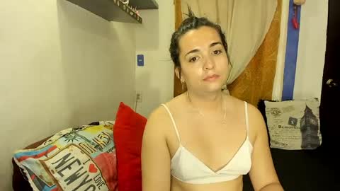 Snapshot of sarahjey chatting on 06-22-26, 04:59 SARAHJEY online show from 06-22-26, 04:59