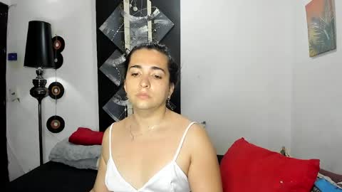 Snapshot of sarahjey chatting on 06-28-26, 06:58 SARAHJEY online show from 06-28-26, 06:58
