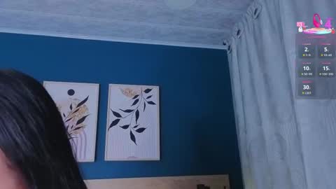 Snapshot of sarahmiler_ chatting on 09-25-25, 11:58 Sarah online show from 09-25-25, 11:58