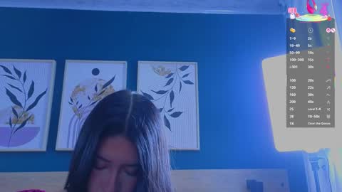 Snapshot of sarahmiler_ chatting on 10-03-25, 11:51 Sarah online show from 10-03-25, 11:51