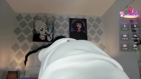 Snapshot of sarahmiler_ chatting on 11-03-25, 07:48 Sarah online show from 11-03-25, 07:48