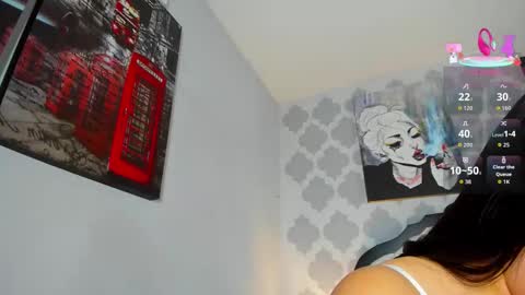 Snapshot of sarahmiler_ chatting on 11-04-25, 07:57 Sarah online show from 11-04-25, 07:57