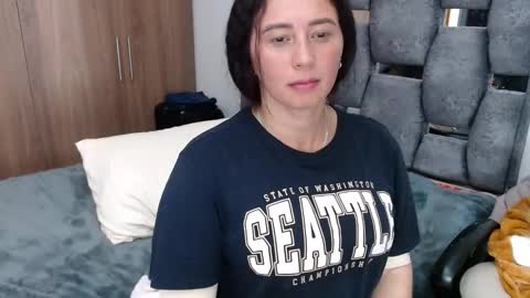 Lia online show from 12-16-24, 11:18