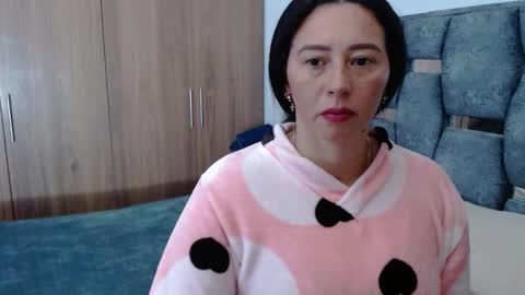 Lia online show from 12-26-24, 12:16