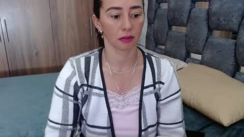 Lia online show from 03-05-25, 12:44