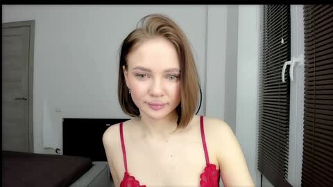 sarahphyllis online show from 12-27-24, 09:00