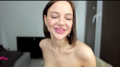 sarahphyllis online show from 01-18-25, 11:33