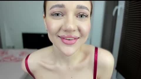 sarahphyllis online show from 02-17-25, 06:59