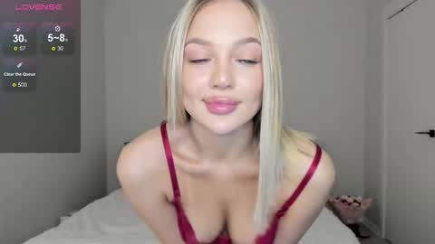 sarahphyllis online show from 12-19-25, 09:00