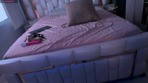 Sarah online show from 01-25-25, 08:42