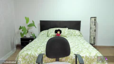 Girl next door online show from 08-03-26, 12:09