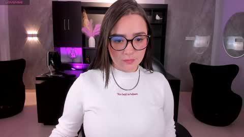 Sarah Rhodes online show from 05-05-26, 11:51