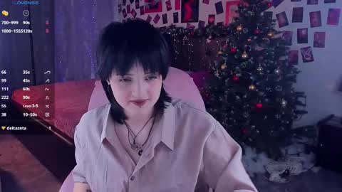 Snapshot of sarahshelby chatting on 12-19-25, 03:30 Sarah online show from 12-19-25, 03:30