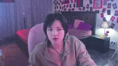 Snapshot of sarahshelby chatting on 02-12-26, 11:27 Sarah online show from 02-12-26, 11:27