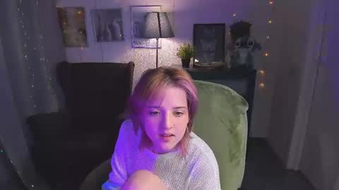 Sarah online show from 05-13-26, 04:37