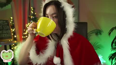 vacation 16-30 of november caucht me in insta online show from 12-31-24, 08:15